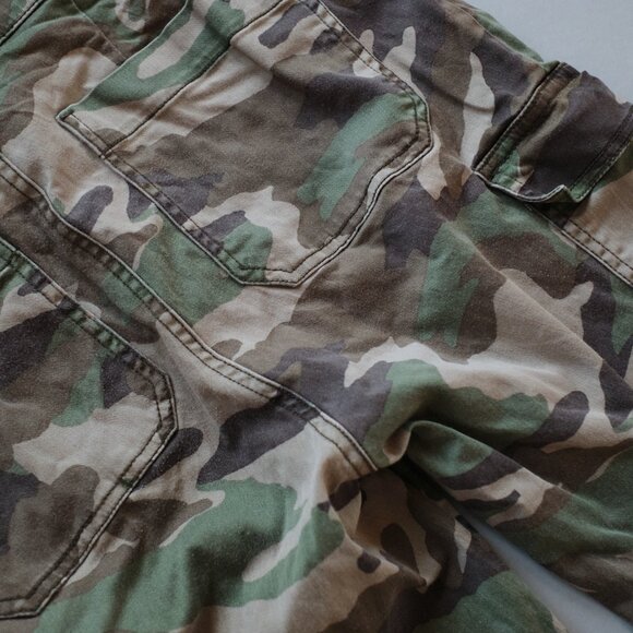 JCrew Camo Cargo Pants - Picture 6 of 6